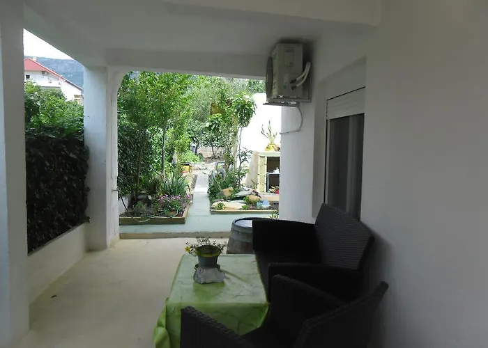 Apartments Krajici
