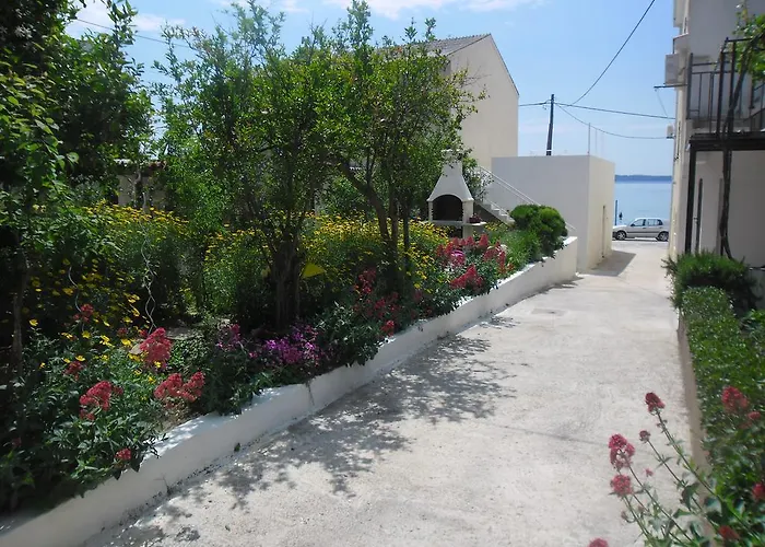 Apartments Krajici
